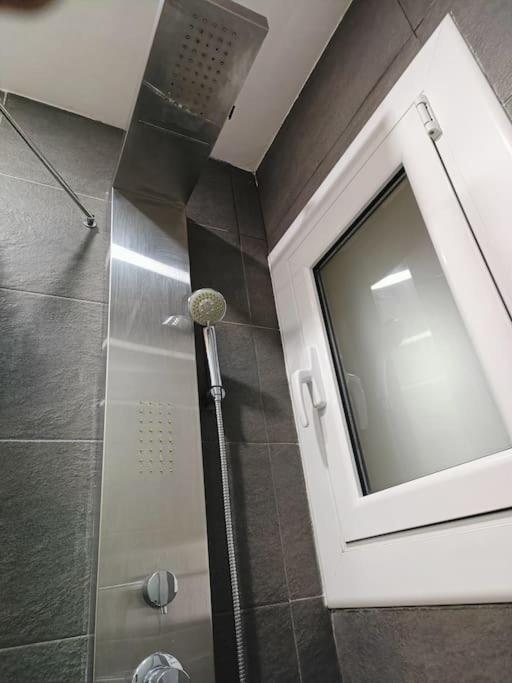 Siglo XX - Nuevo Apartamento Para 3 Barcelona Kültér fotó